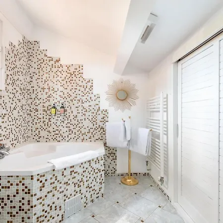 Chambres D'hotes Astoria 3*